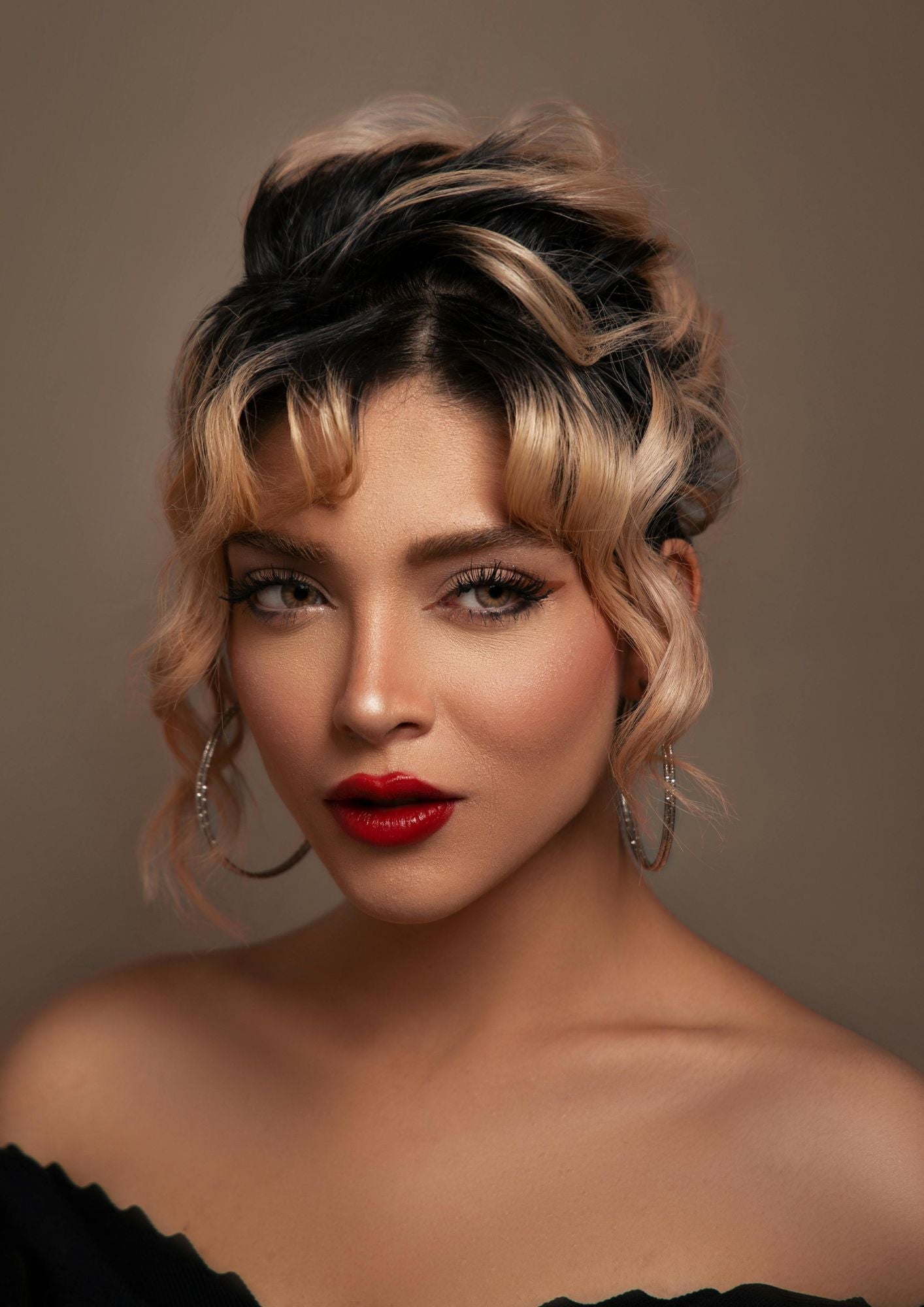 The Power of a Signature Look
